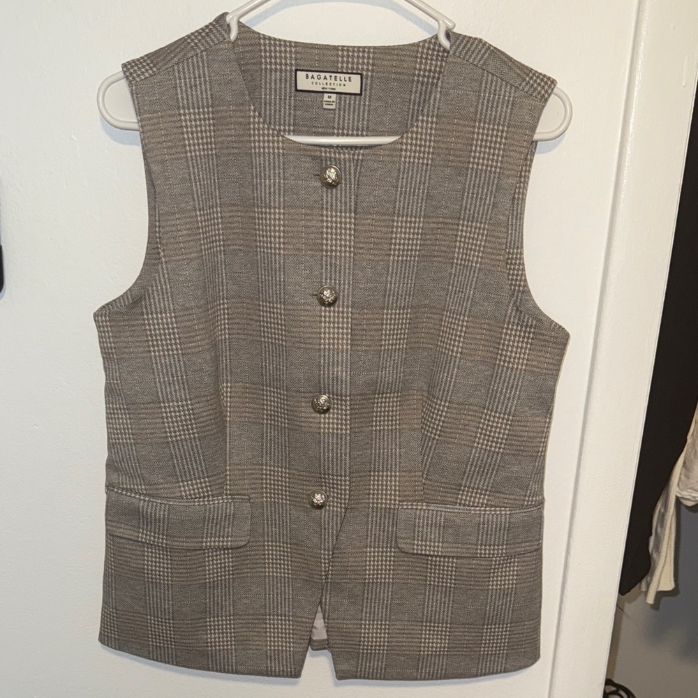 Bagatelle Checkered Gray Vest
